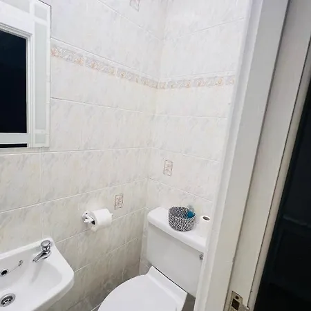 Pinebrook House Double Bed Small En-suite Beautiful Garden Nocleg ze śniadaniem