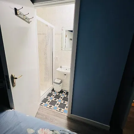 Pinebrook House Double Bed Small En-suite Beautiful Garden