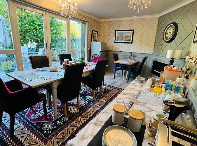 Pinebrook House Double Bed Small En-suite Beautiful Garden 3* Killybegs