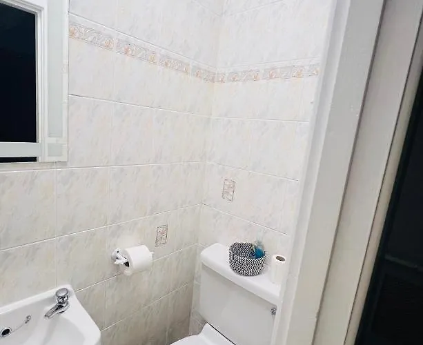 Pinebrook House Double Bed Small En-suite Beautiful Garden Bed & Breakfast