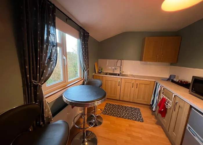 Pinebrook House Double Bed Small En-suite Beautiful Garden Nocleg ze śniadaniem 3*